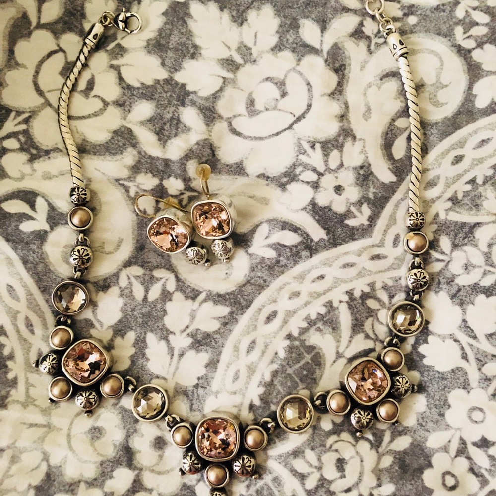 Stunning Brighton necklace and earring set.